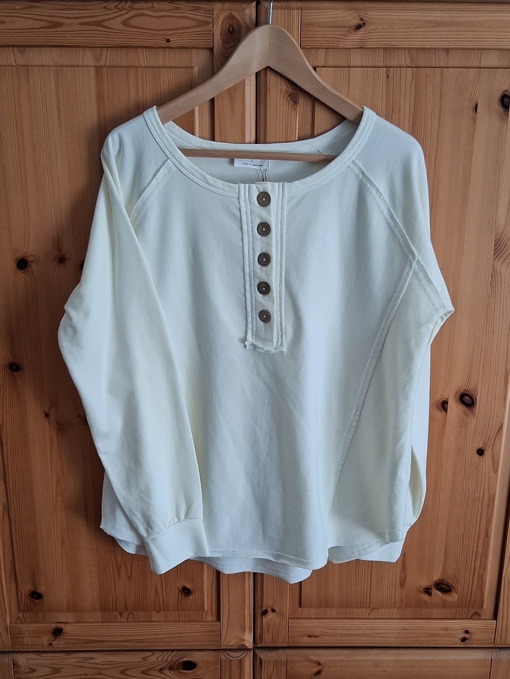 NWT Blu Pepper Cream Raw Edge Heneley Lightweight Terry Pull Over Size S